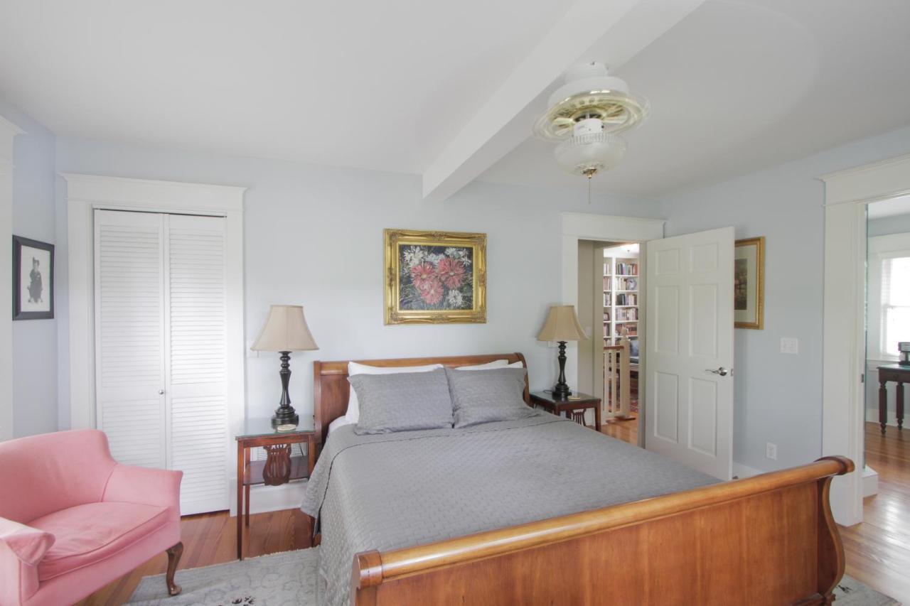 Dickson Street Bed & Breakfast Фейетвилл Экстерьер фото
