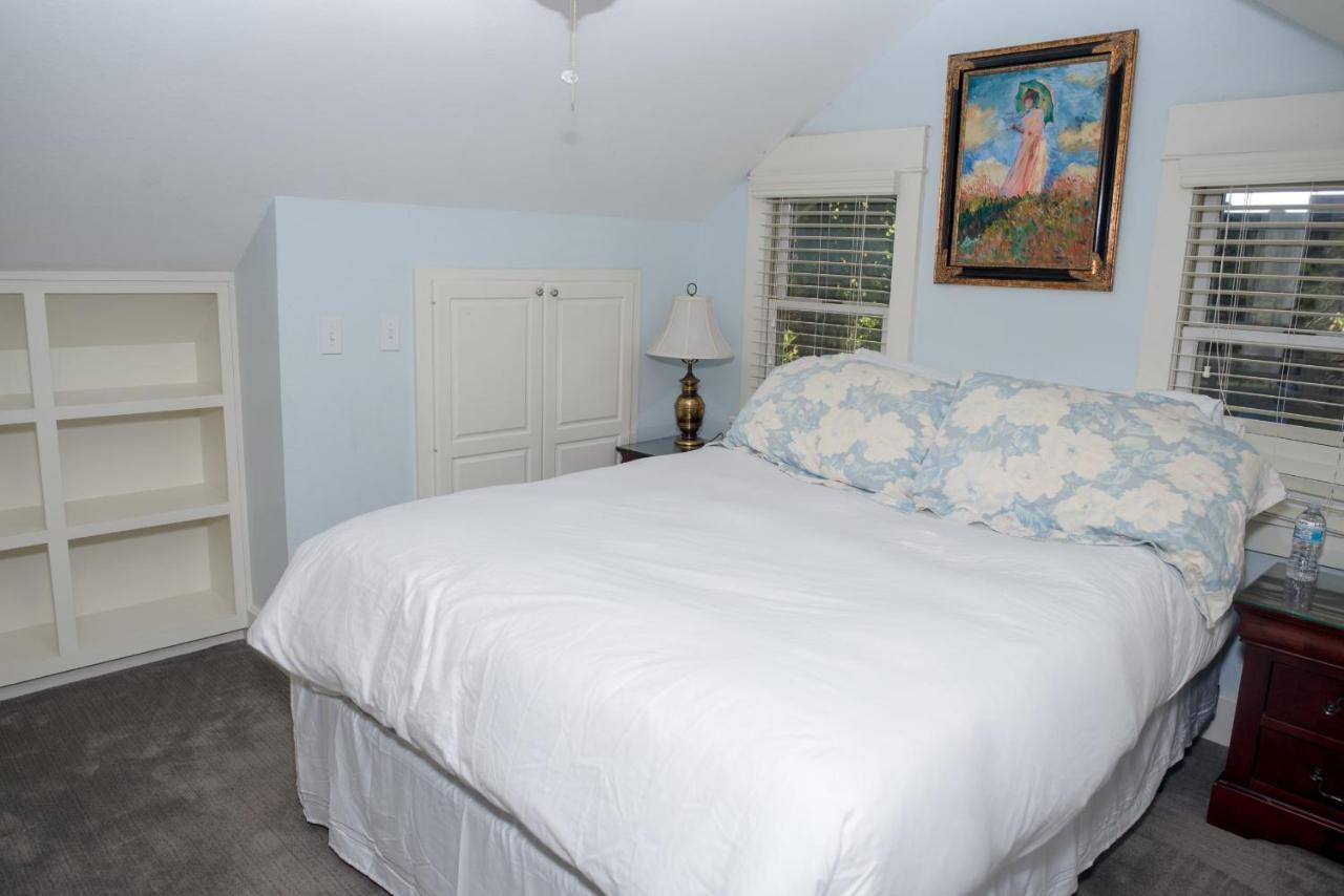 Dickson Street Bed & Breakfast Фейетвилл Экстерьер фото